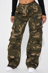 Multi Cargo Pocket Camo Pants – Green Camo
