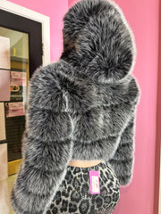 *Pre-Order 12-15 days then ship*
Chic Faux Fur Jacket with Hood – Grey Striped Design