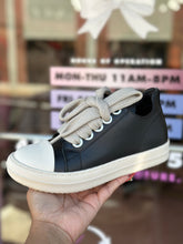 Ricky Leather Jumbo Shoelace Low Top Sneakers- Black