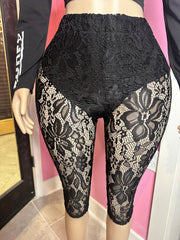 Floral Mesh Capri Leggings- Black