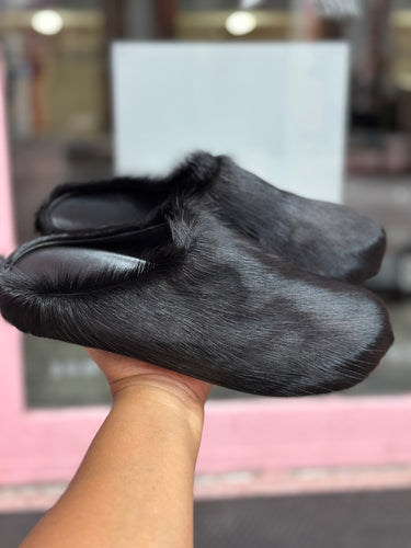 Fuzzy Slipper Slides- Black