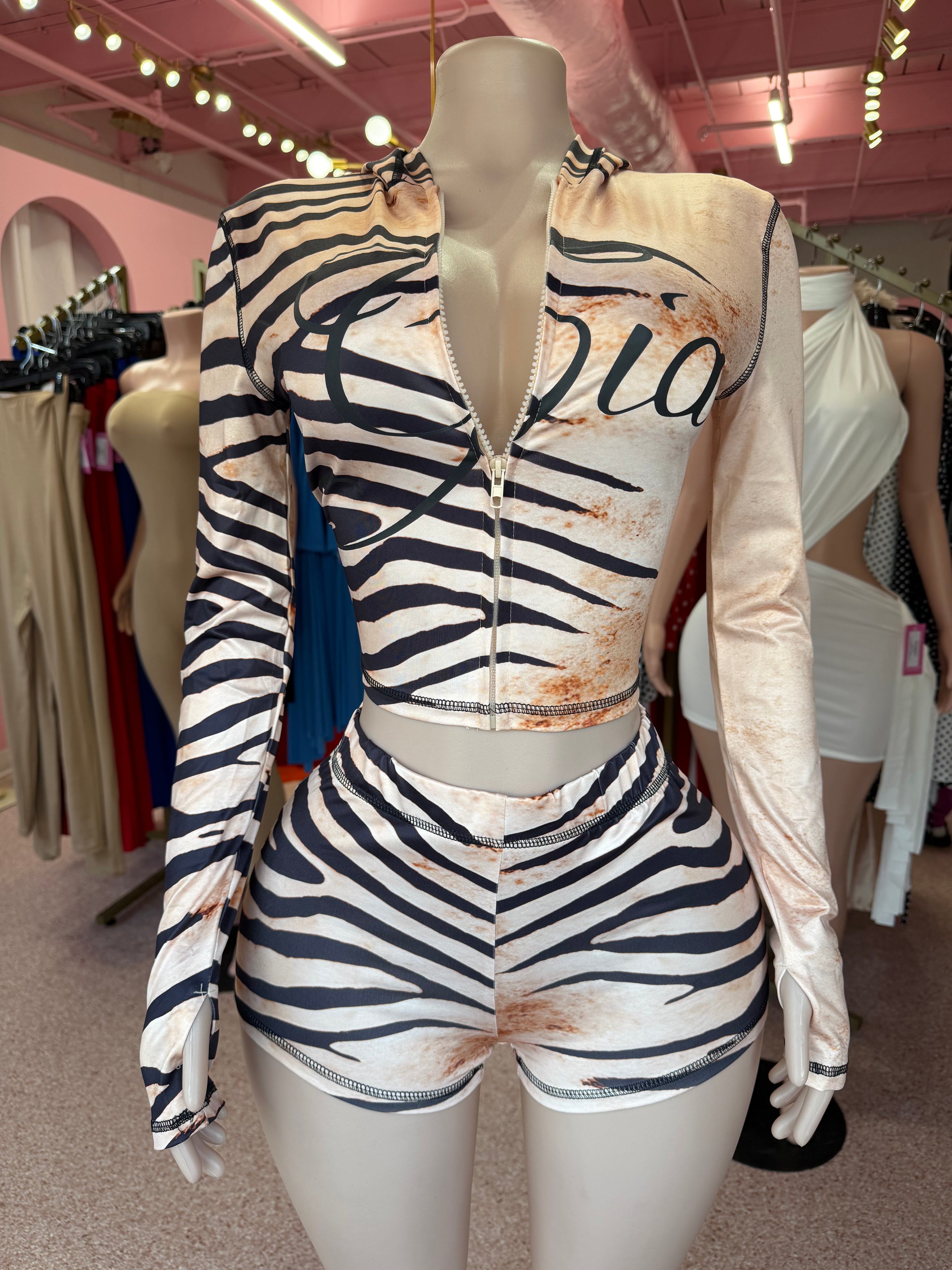 Gam Gia Jacket & Short Set- Zebra