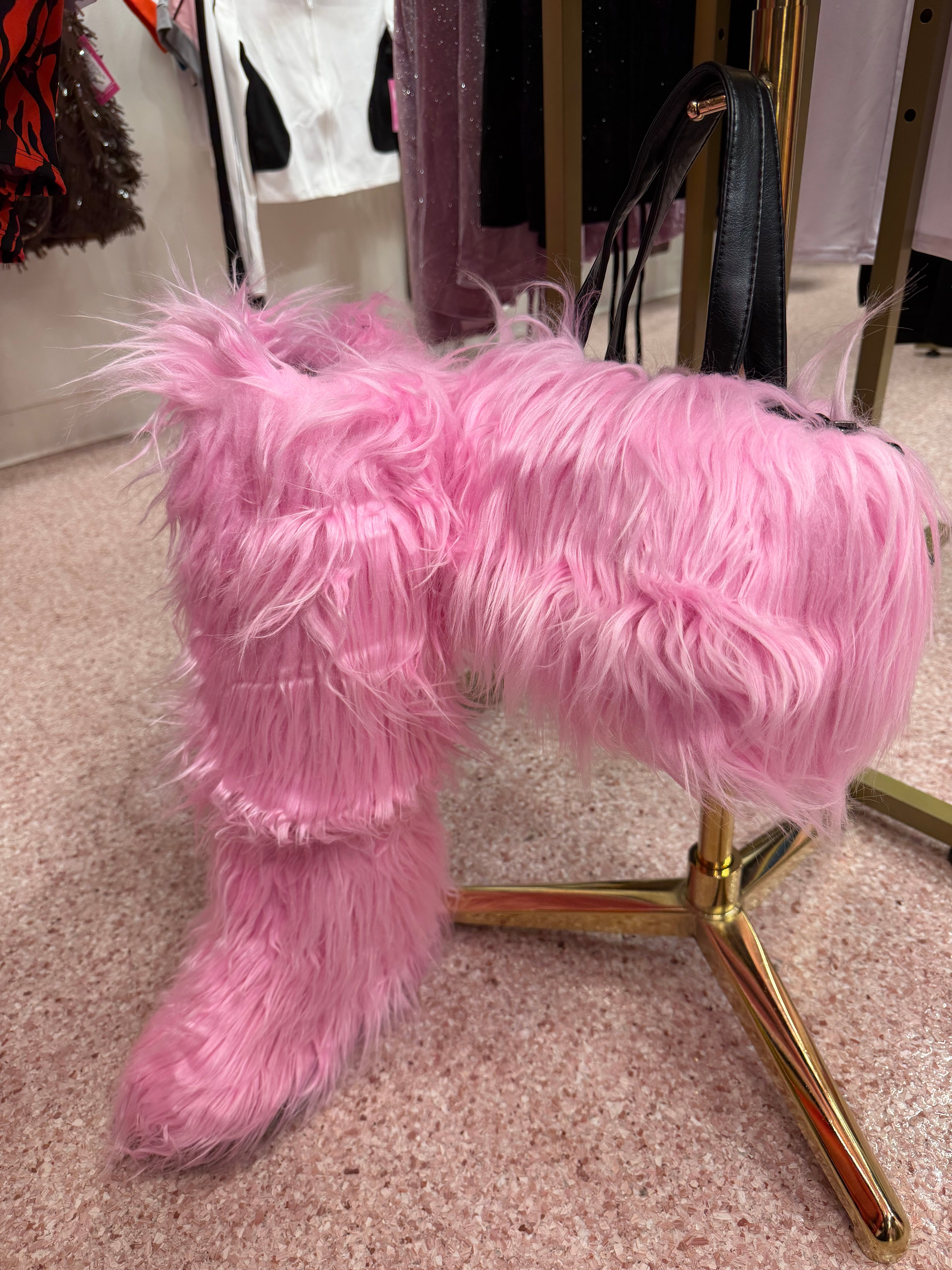 Chic Faux Fur Knee-High Boot & Handbag Set- Pink