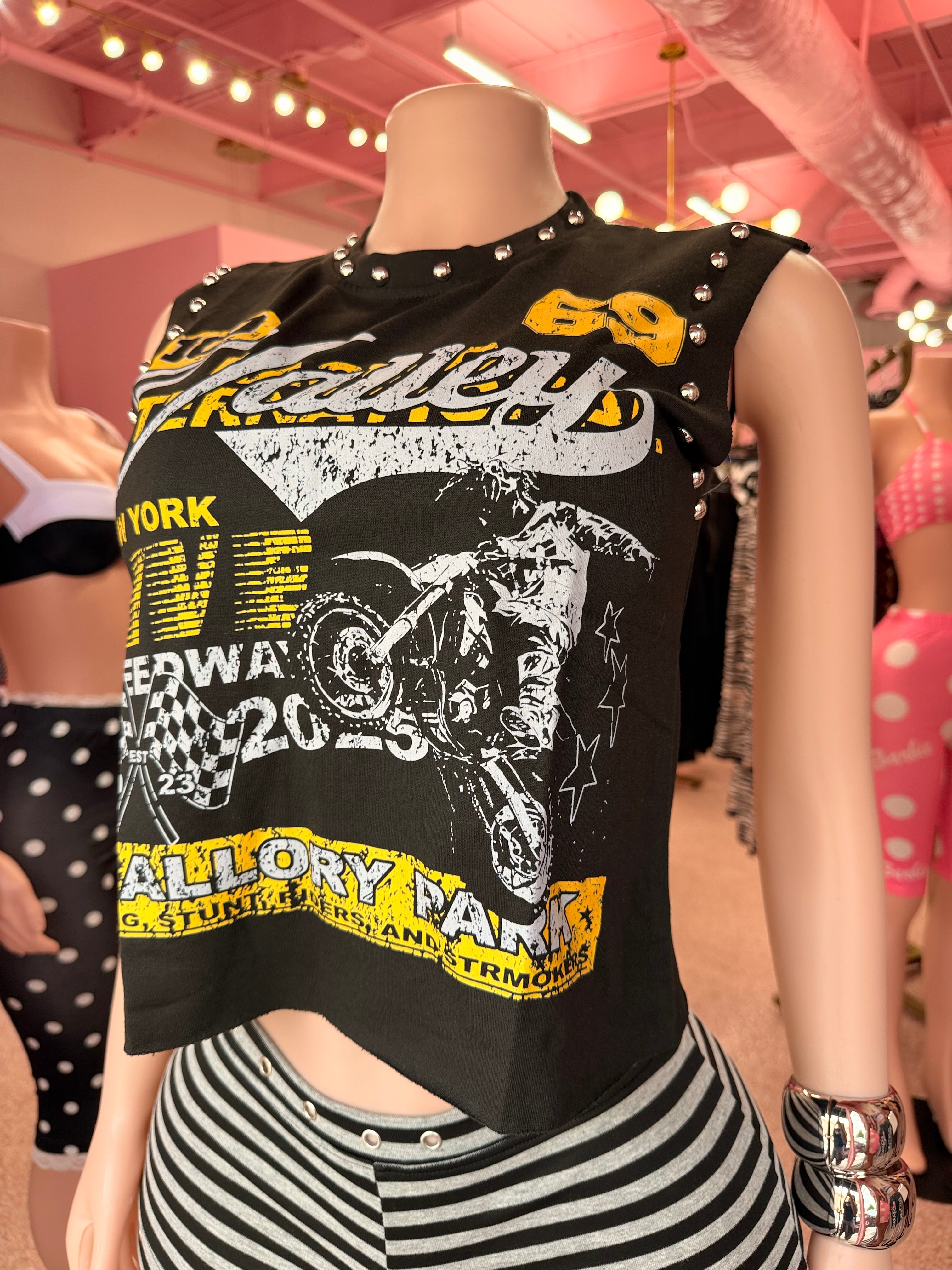 Victory Lap Graphic Top- Black