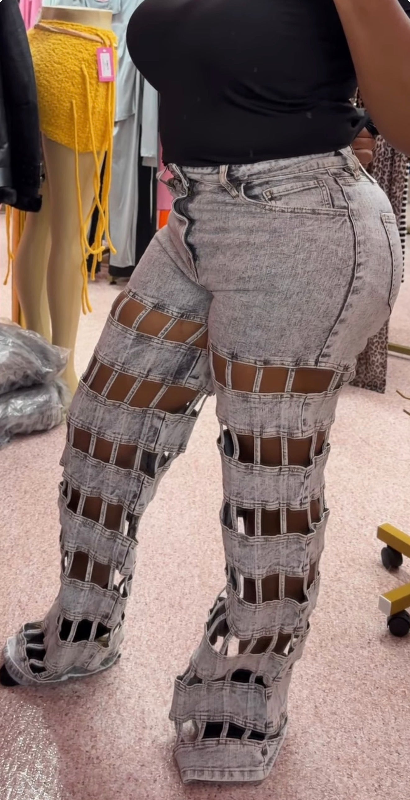 Concrete Cutout Cage Denim Jeans – Gray