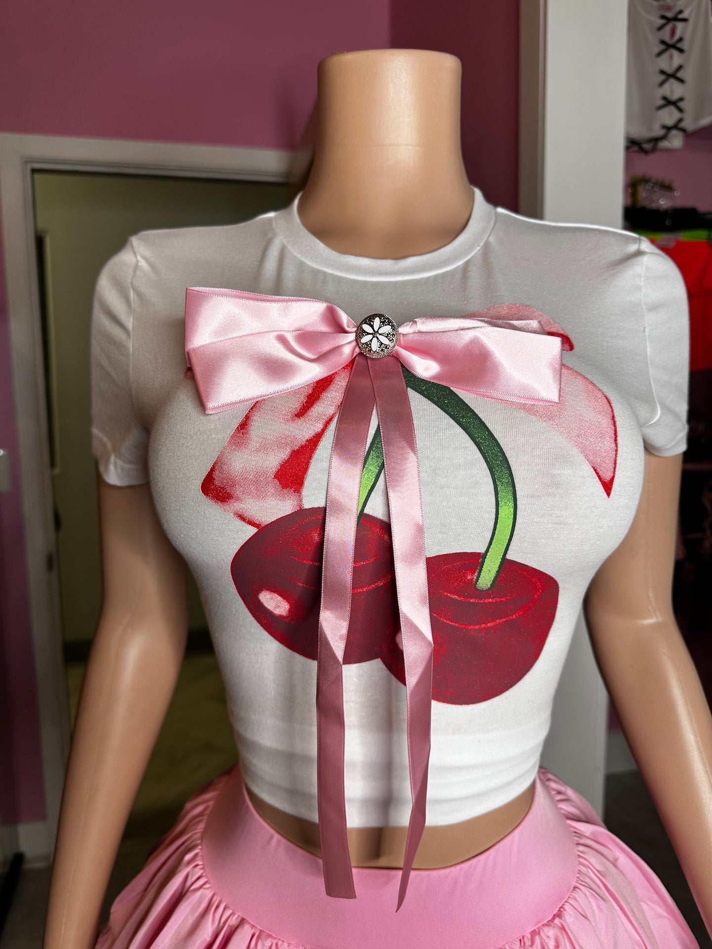 Cherry Bow Graphic Top- White/Pink