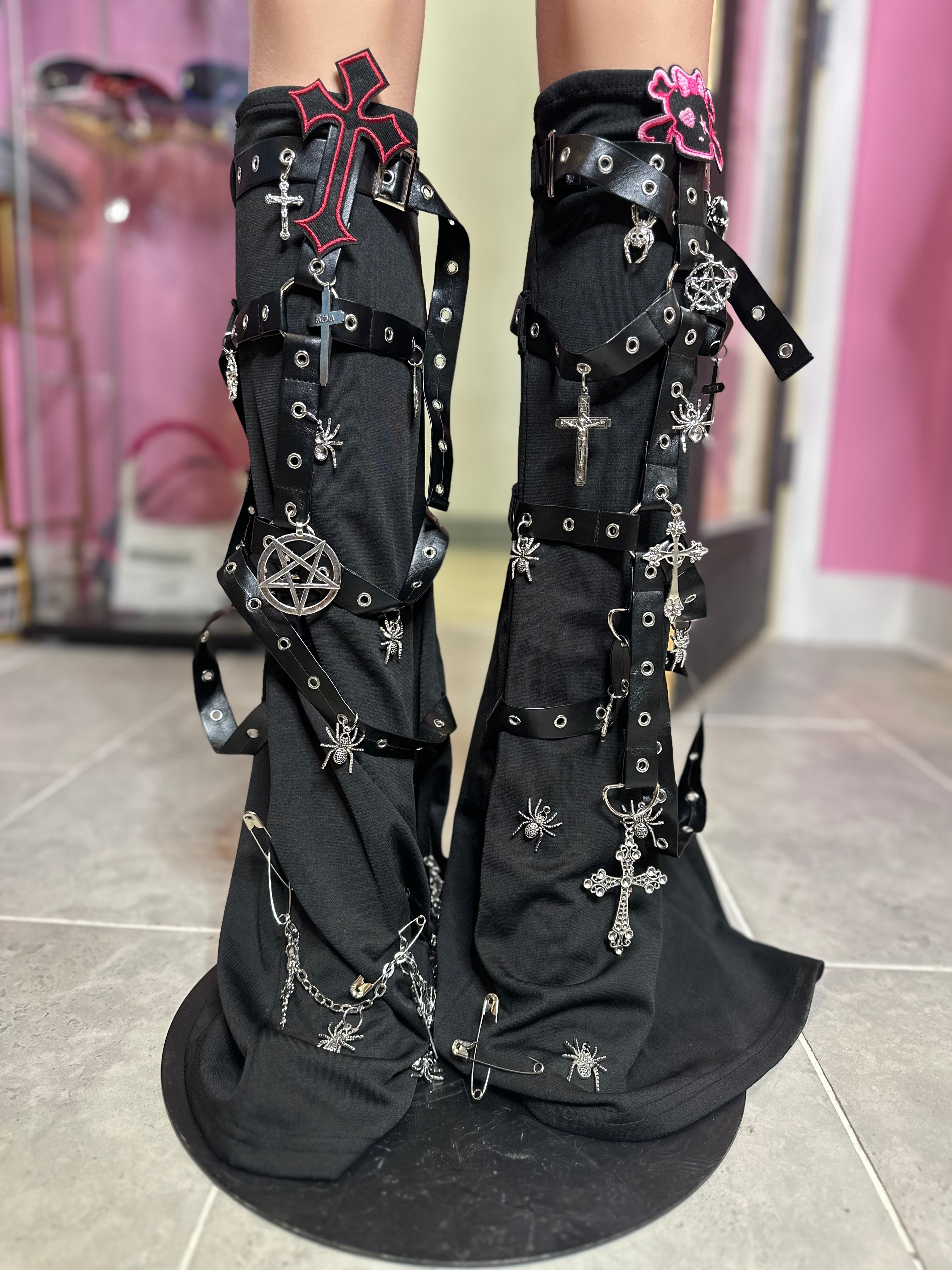 (Pre-Order 12-15 days then ship) 
Gothic Boot Covers- Black