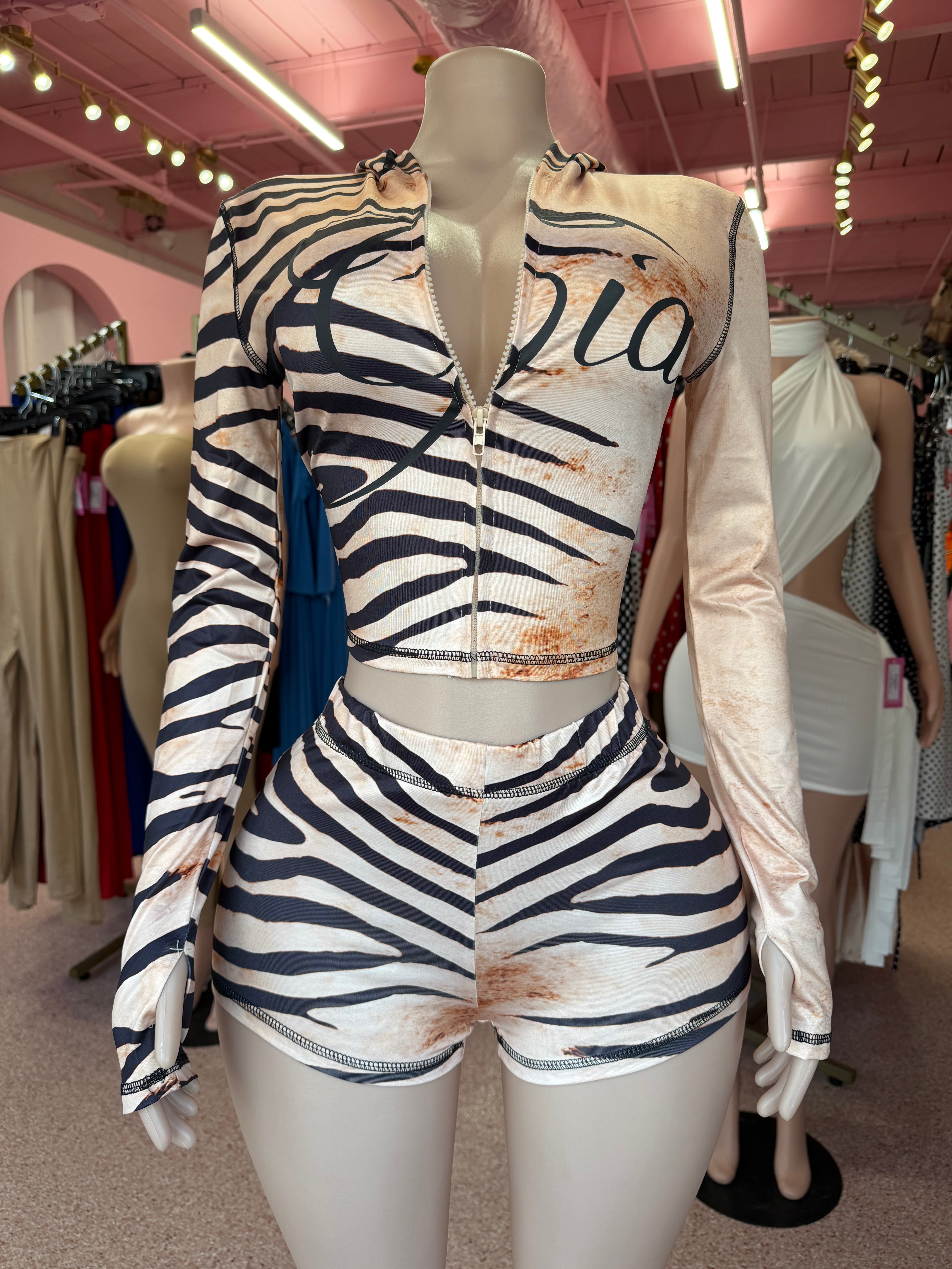 Gam Gia Jacket & Short Set- Zebra