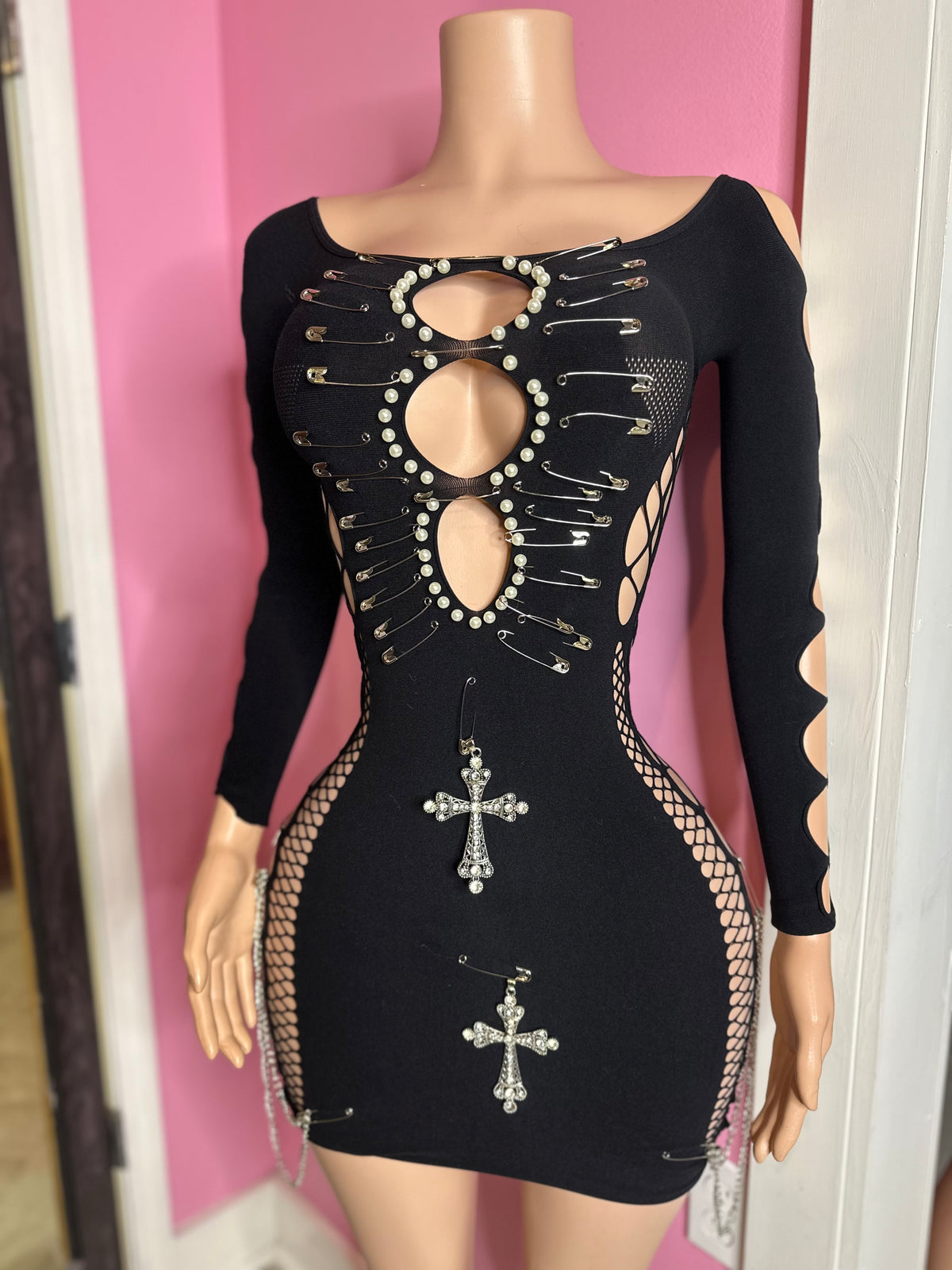 Seamless Pin Poster Girl Dress- Black