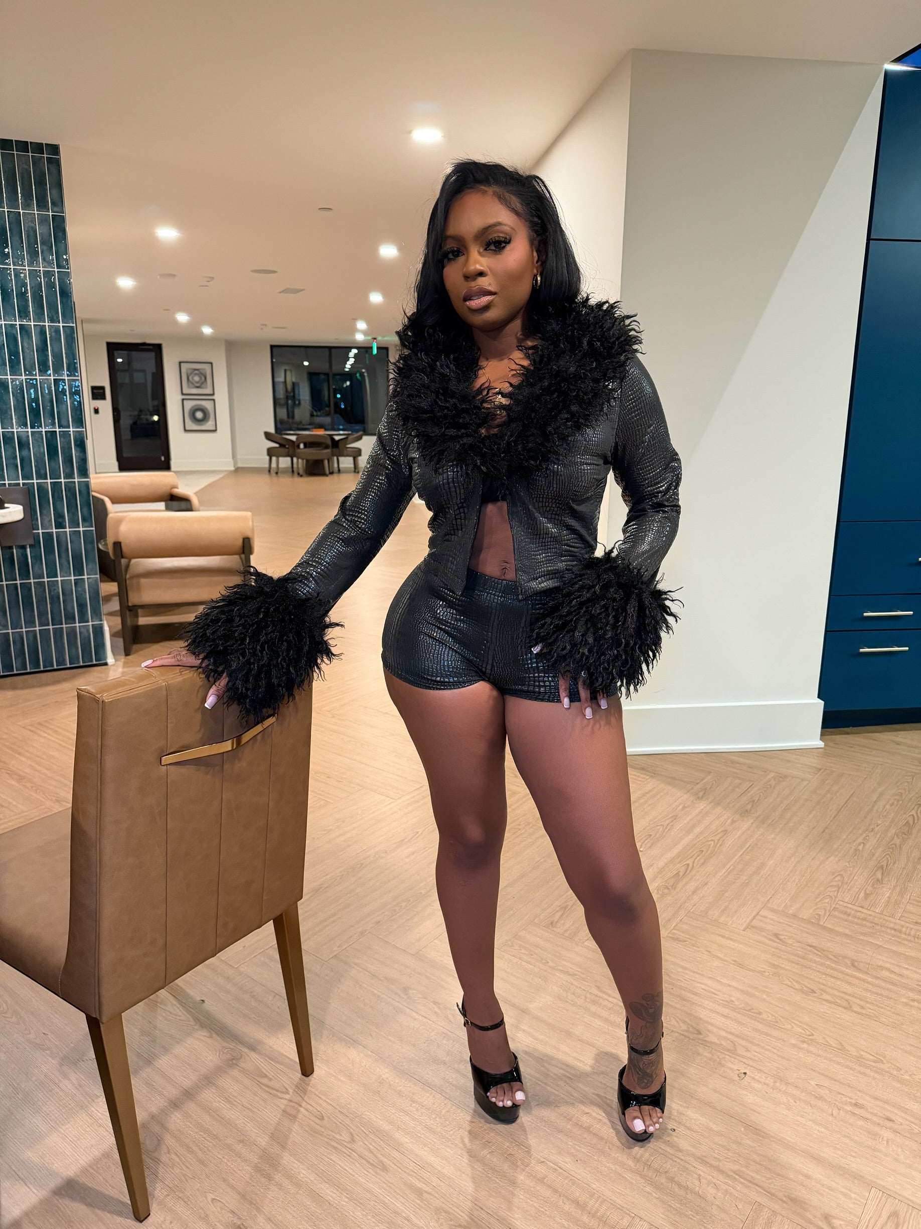 Private Jet Pressure Fur Set- Black