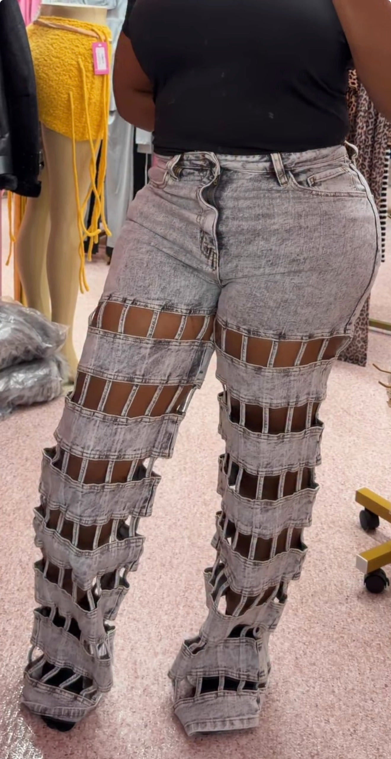 Concrete Cutout Cage Denim Jeans – Gray