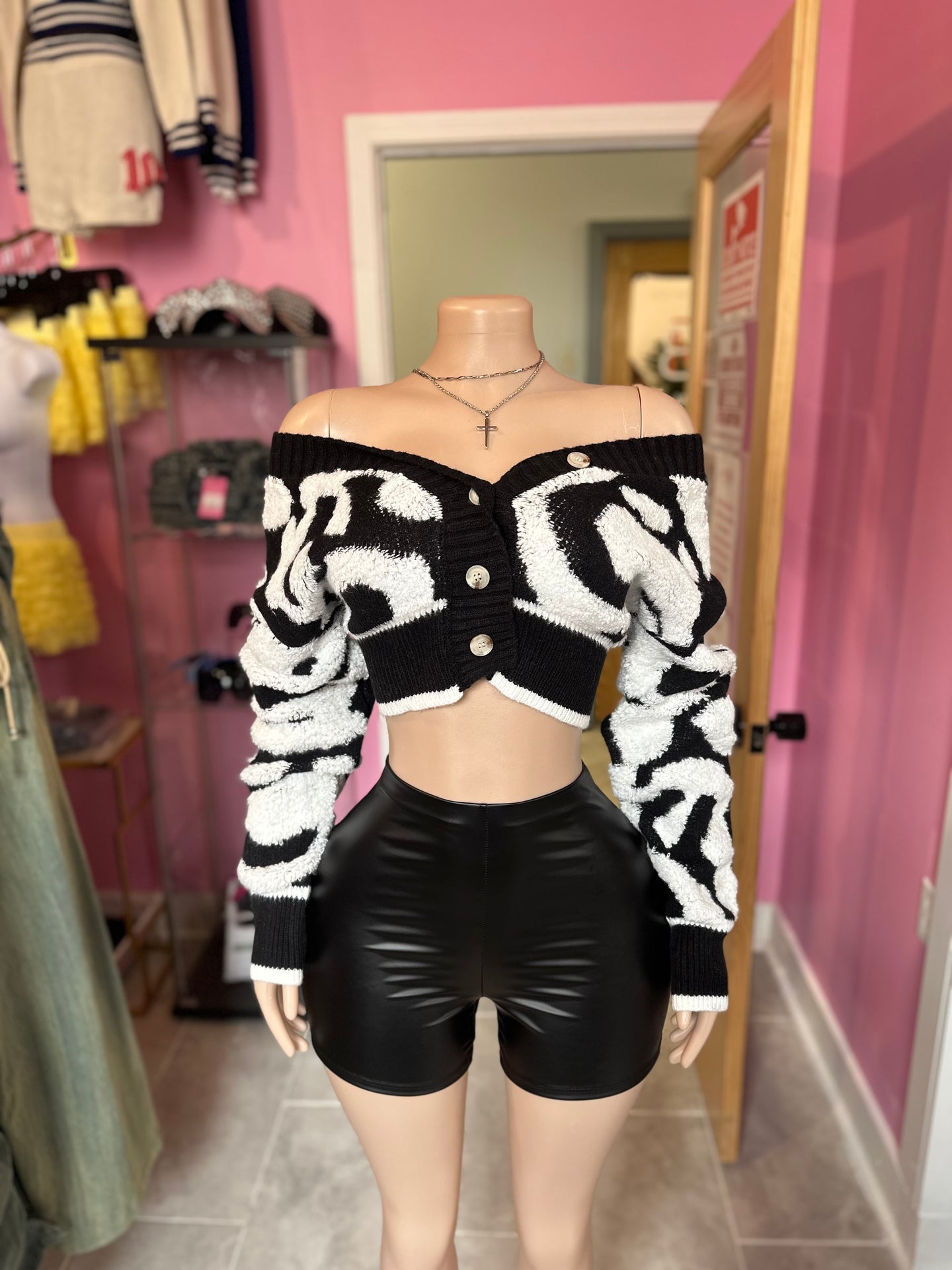 Monochrome Cropped Sweater Top- Black