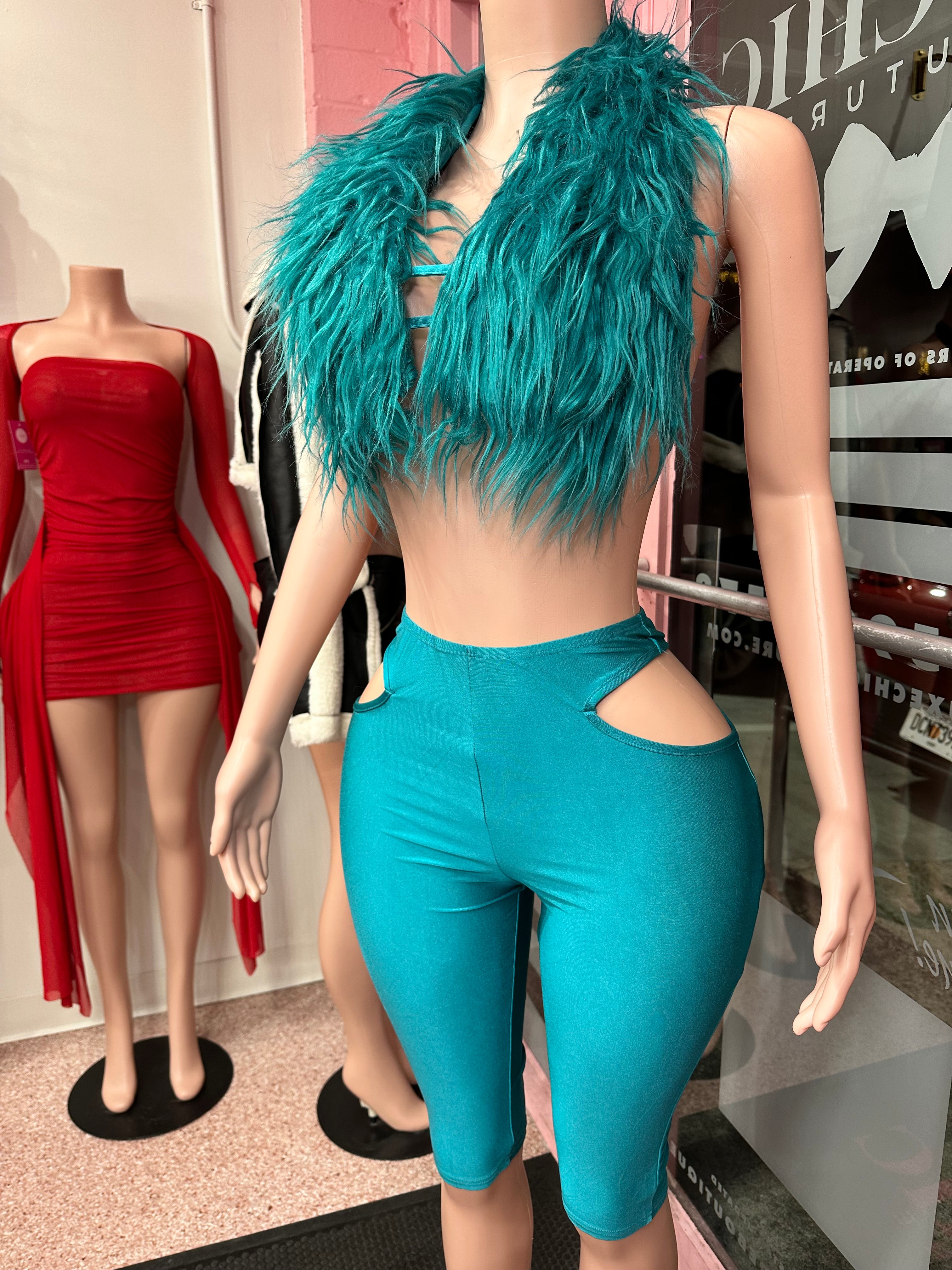 Bad Intentions Fur Capri Set – Turquoise