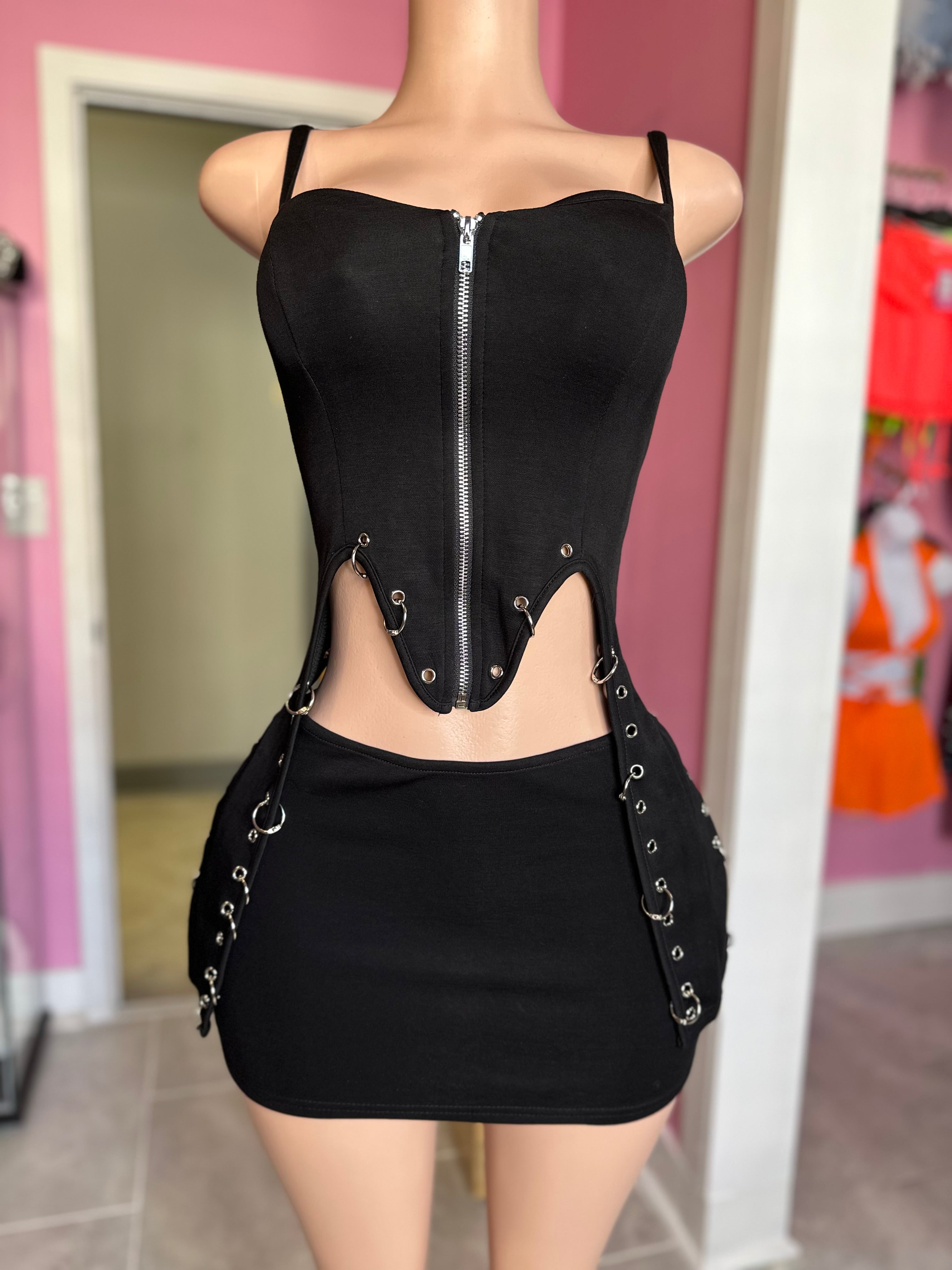 Check The Details Corset Top & Skirt Set- Black