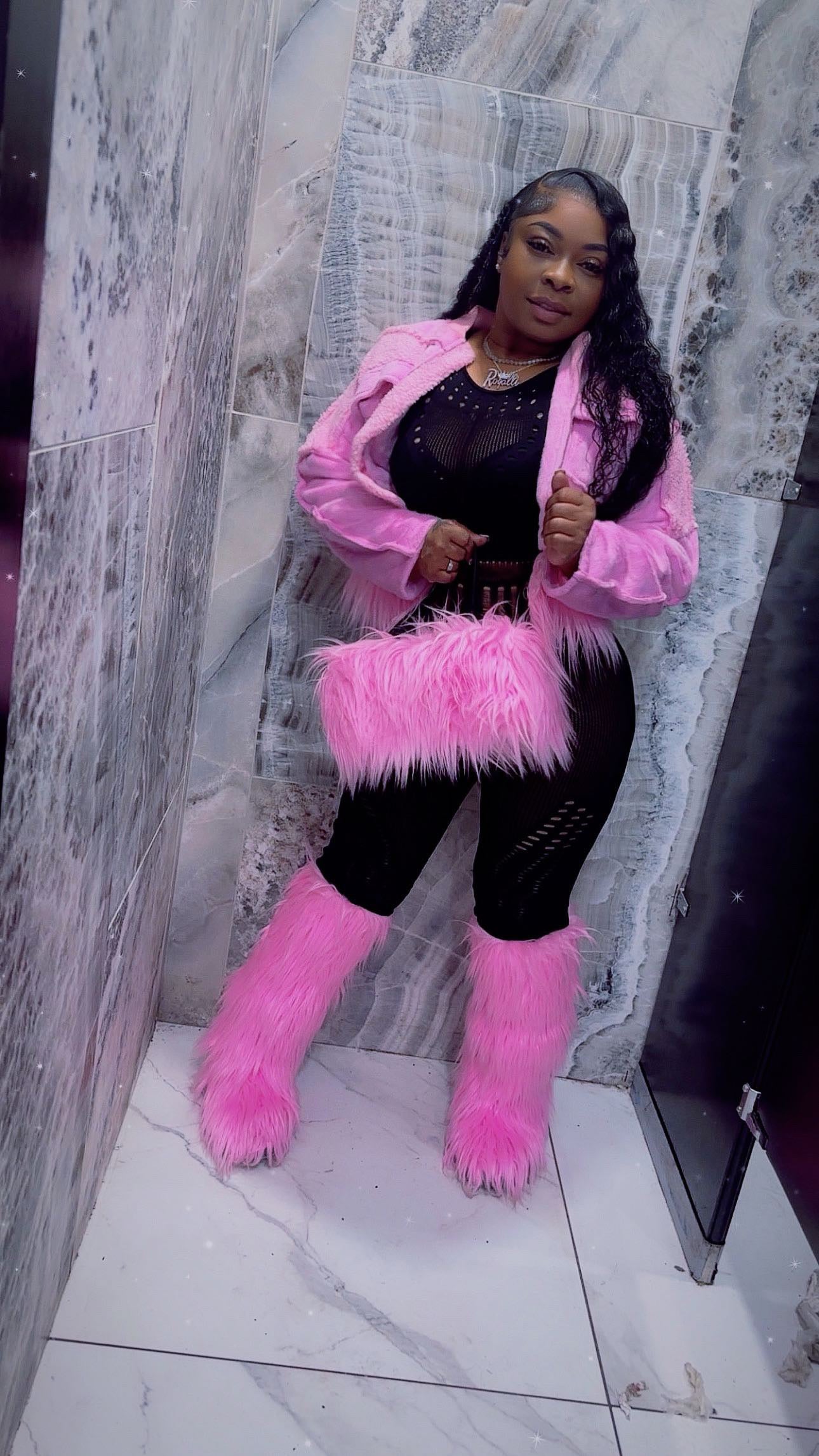 Chic Faux Fur Knee-High Boot & Handbag Set- Pink