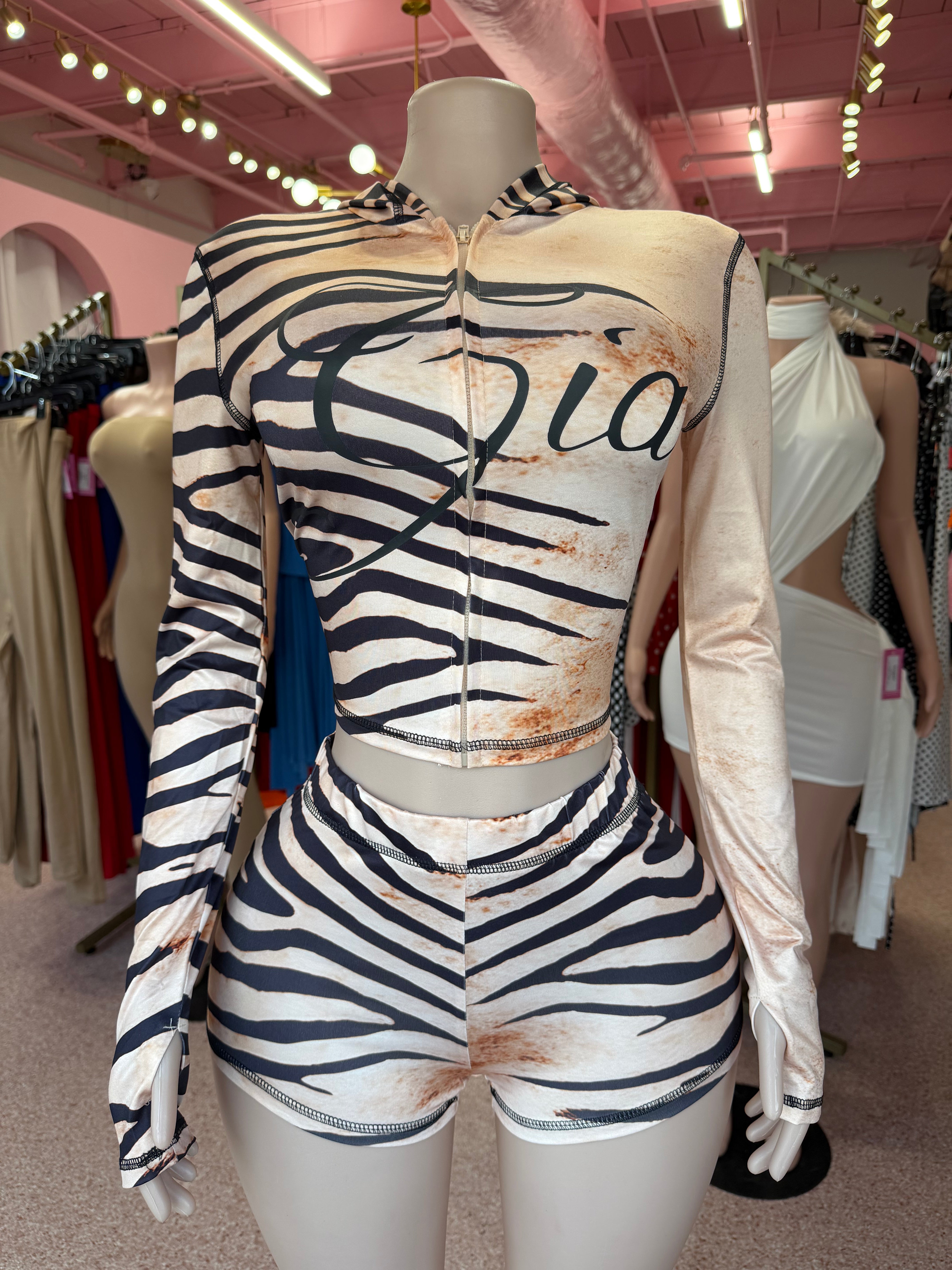 Gam Gia Jacket & Short Set- Zebra
