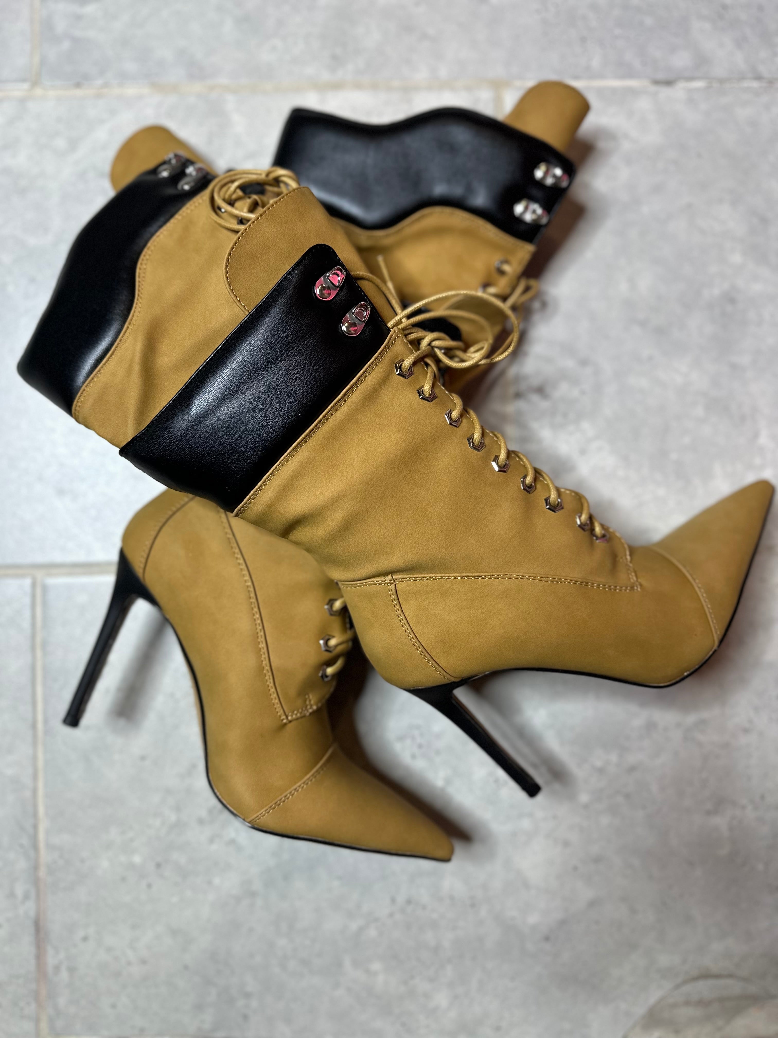 Chic Two-Tone Pointed-Toe Stiletto Boots