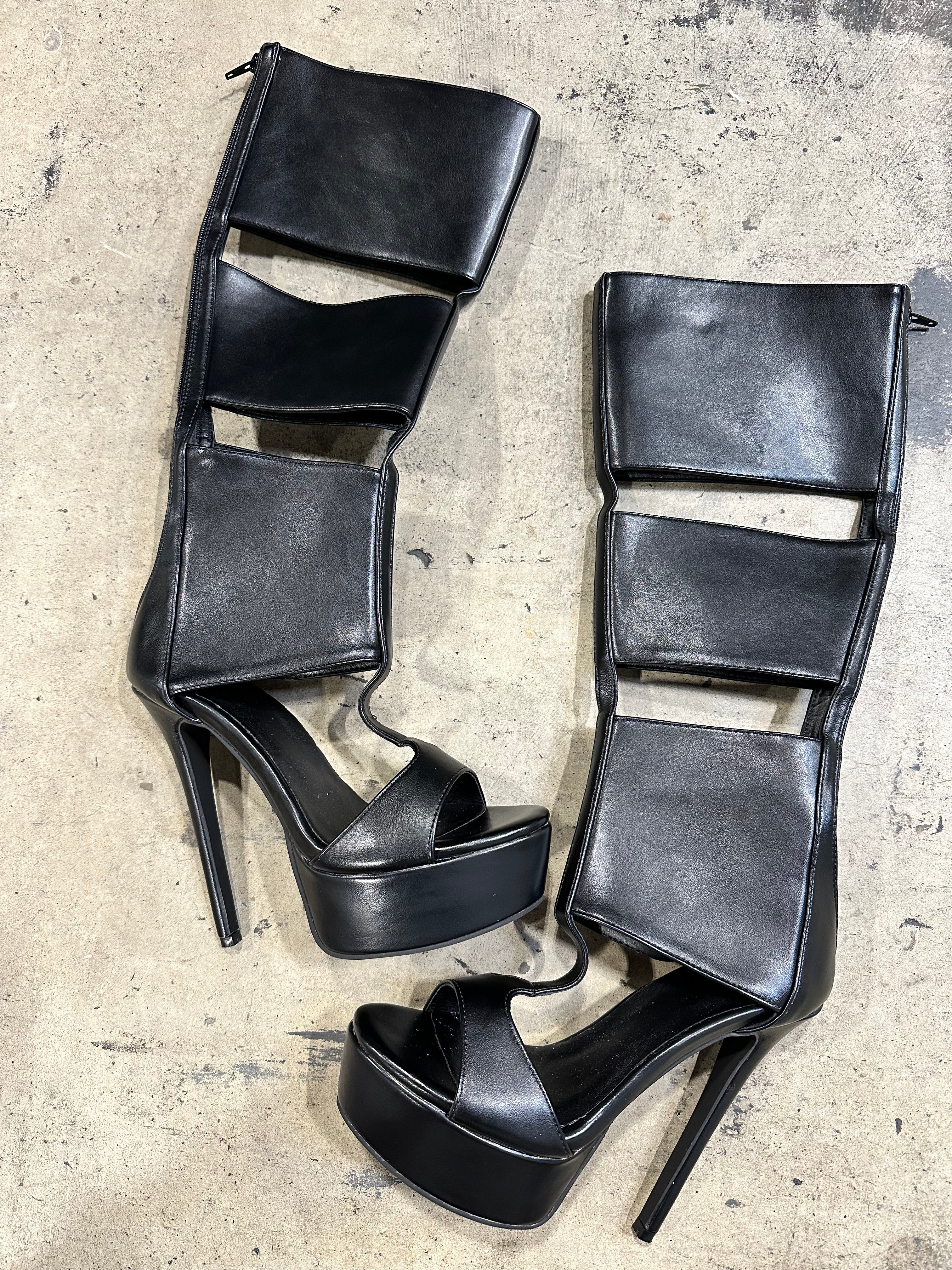 Pre-Order Gladiator PU Platform Knee High Sandal Open Toe Boot- Black