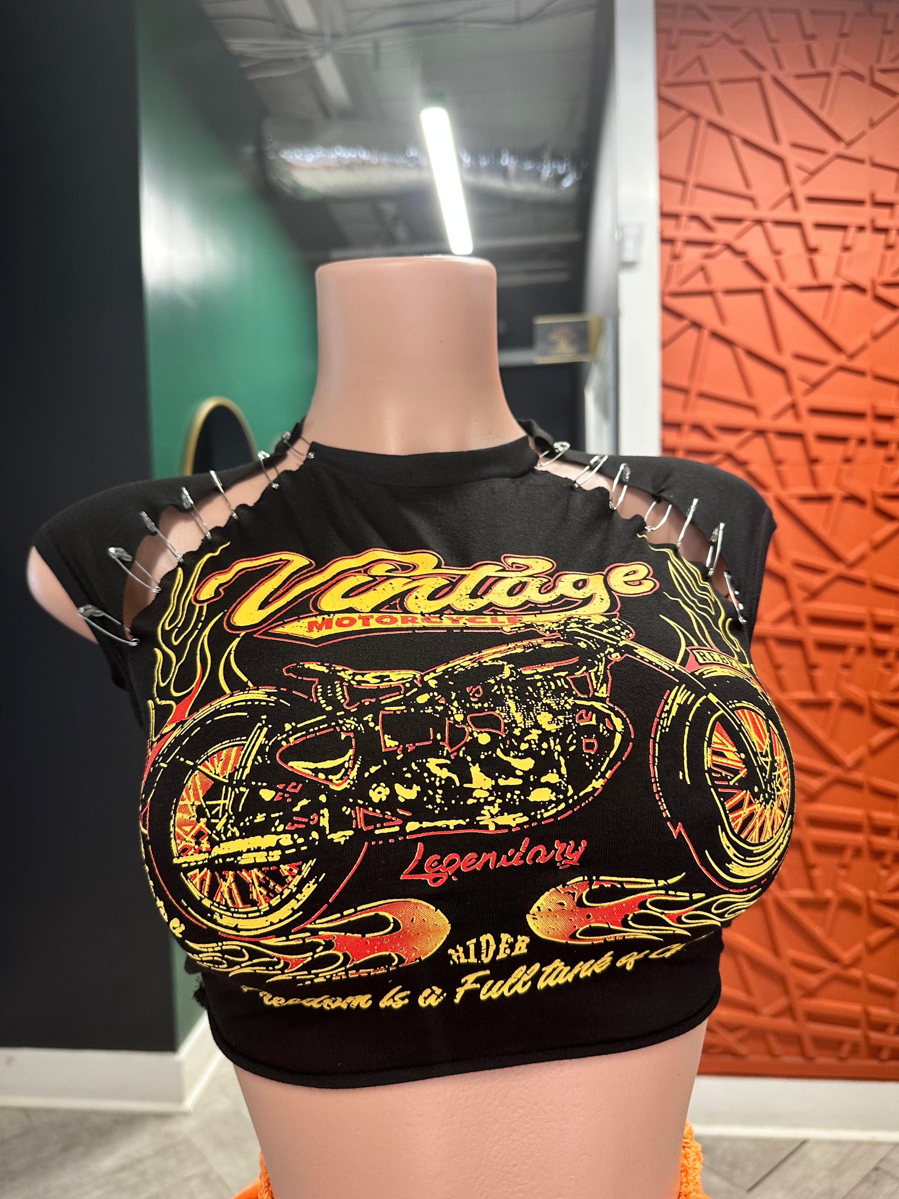 Lengendary Vintage Crop Top- Black