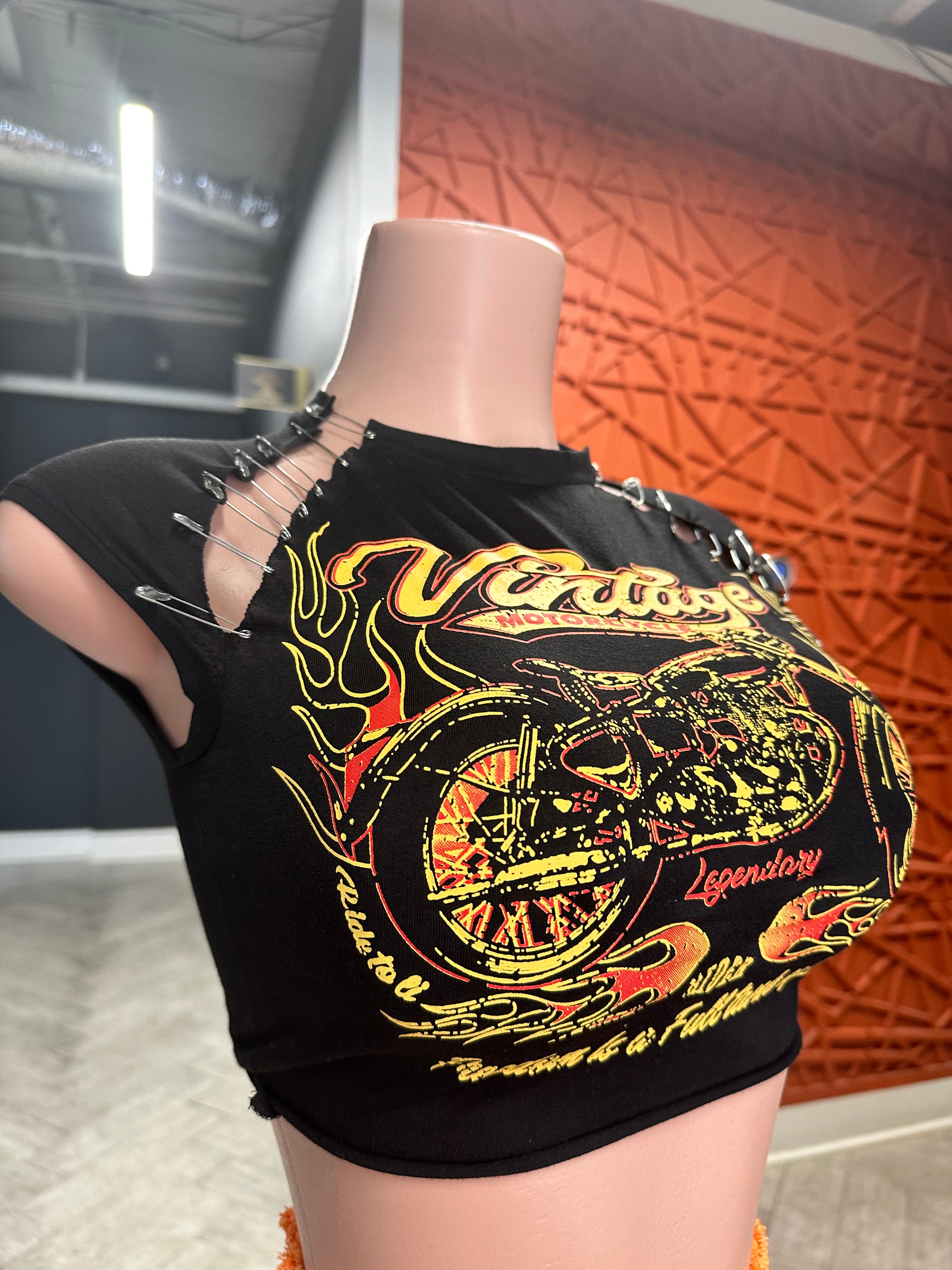 Lengendary Vintage Crop Top- Black