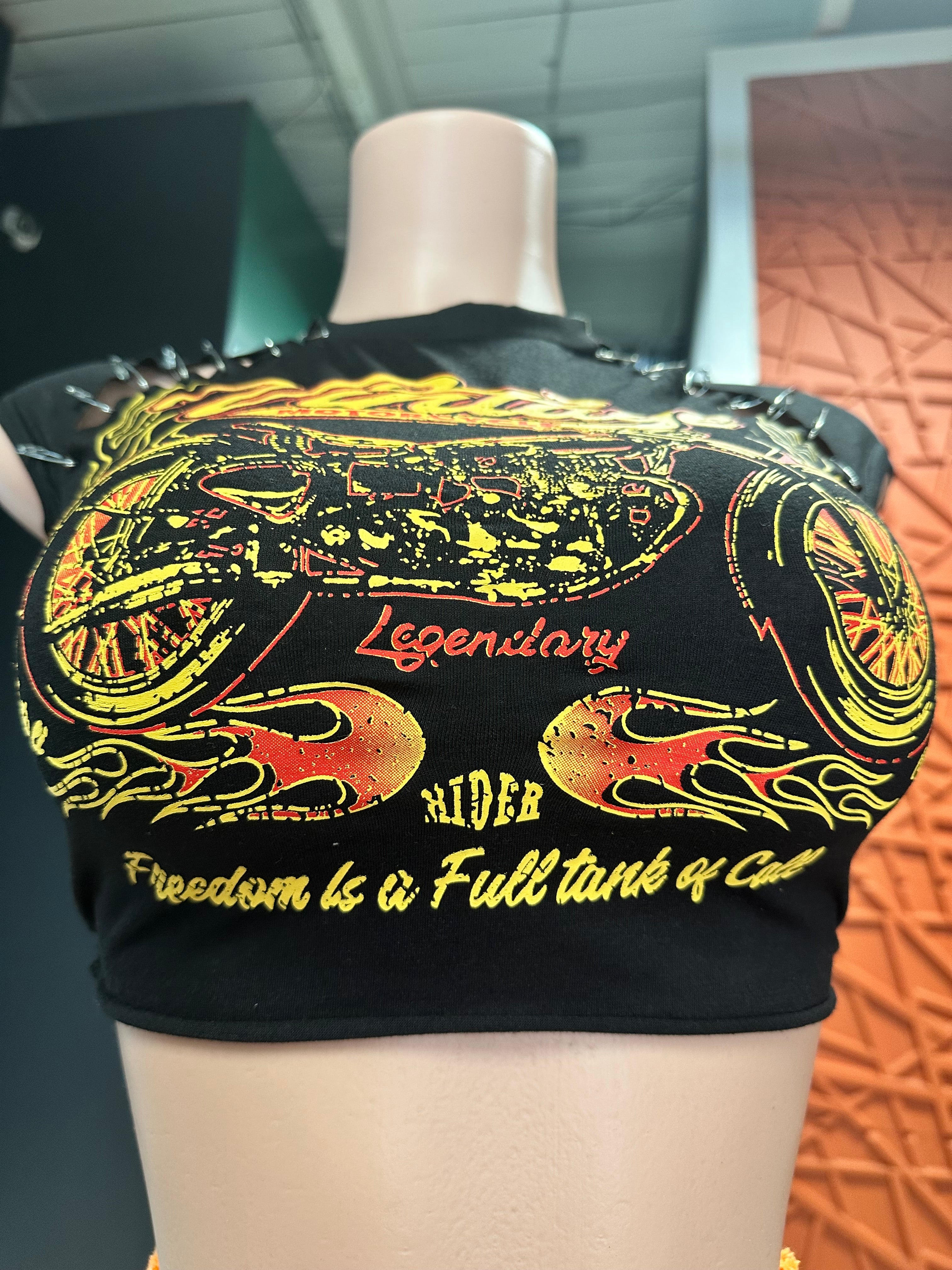 Lengendary Vintage Crop Top- Black