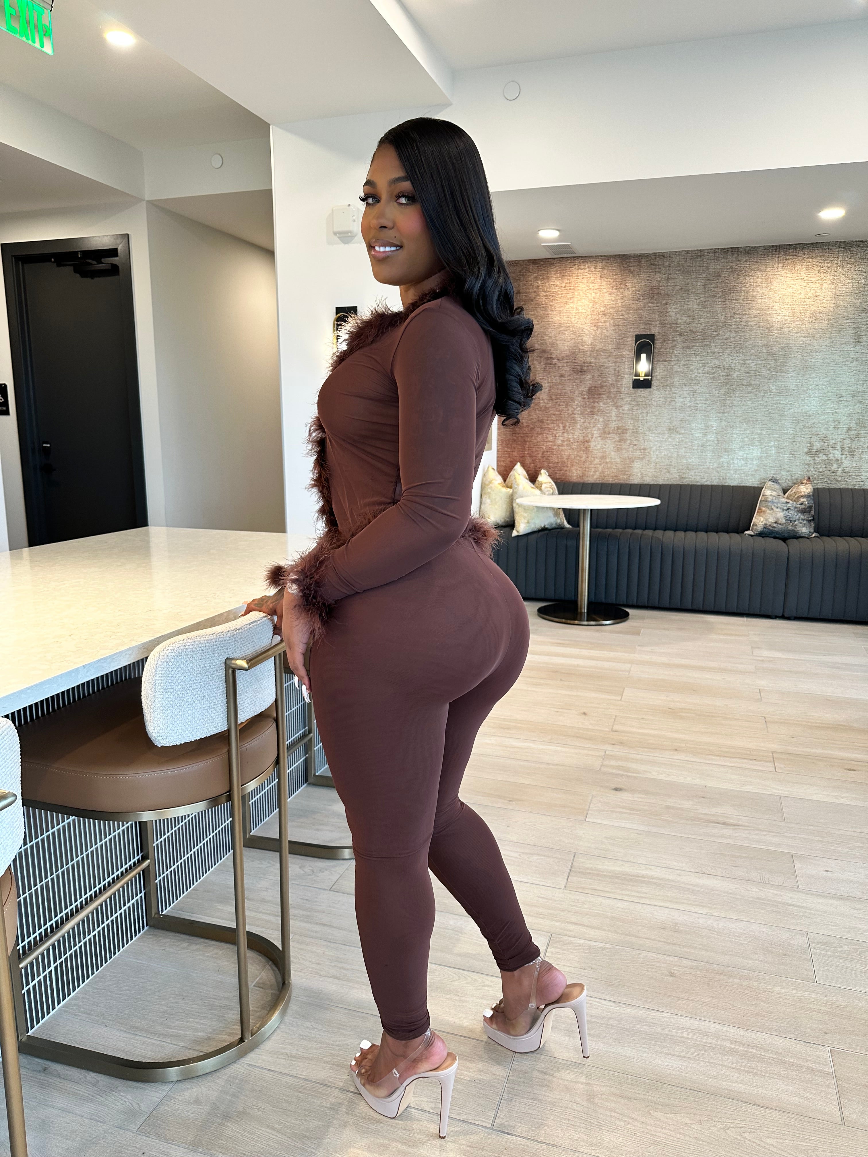 Feelin’ Myself Feather Legging Set- Mocha