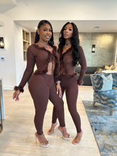 Feelin’ Myself Feather Legging Set- Mocha