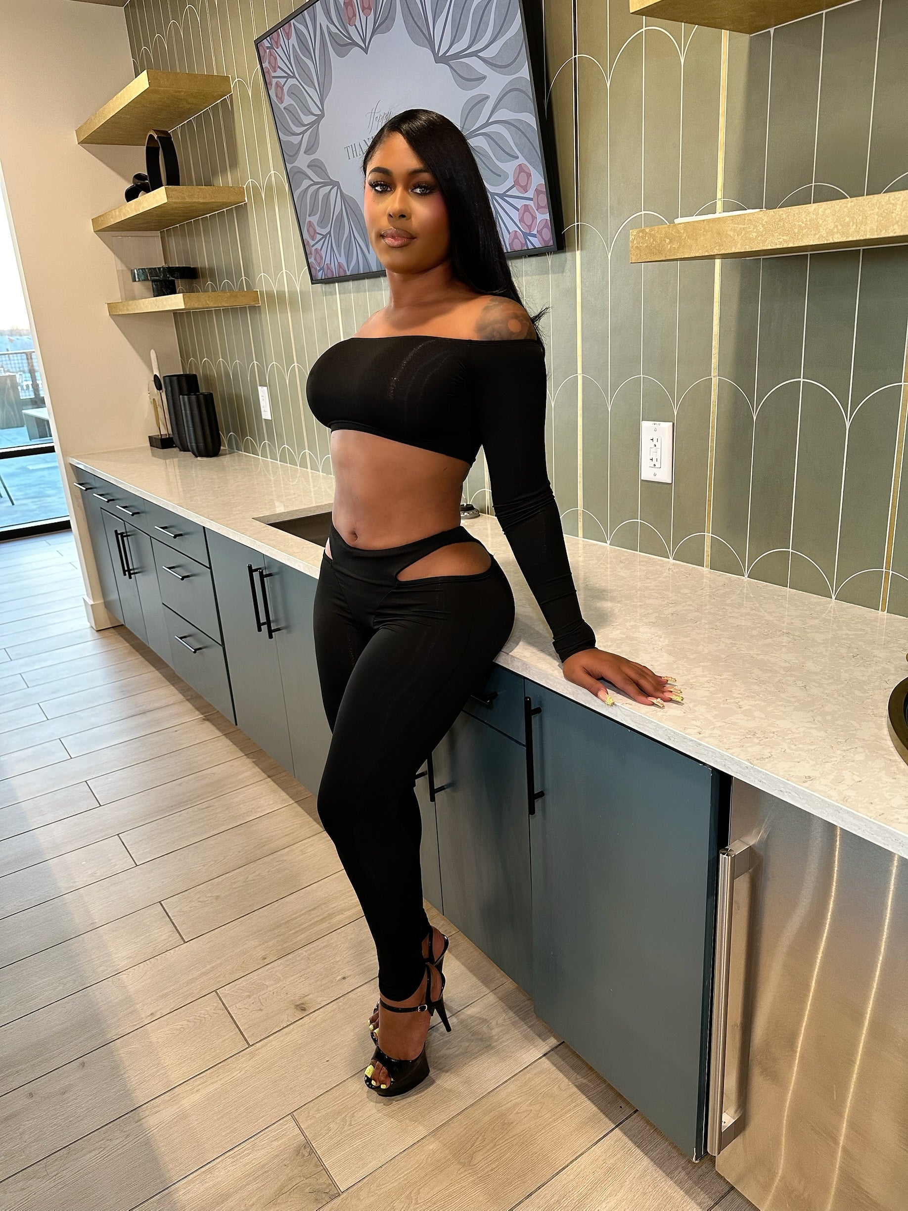 Vixen Exposure Cutout Set- Black