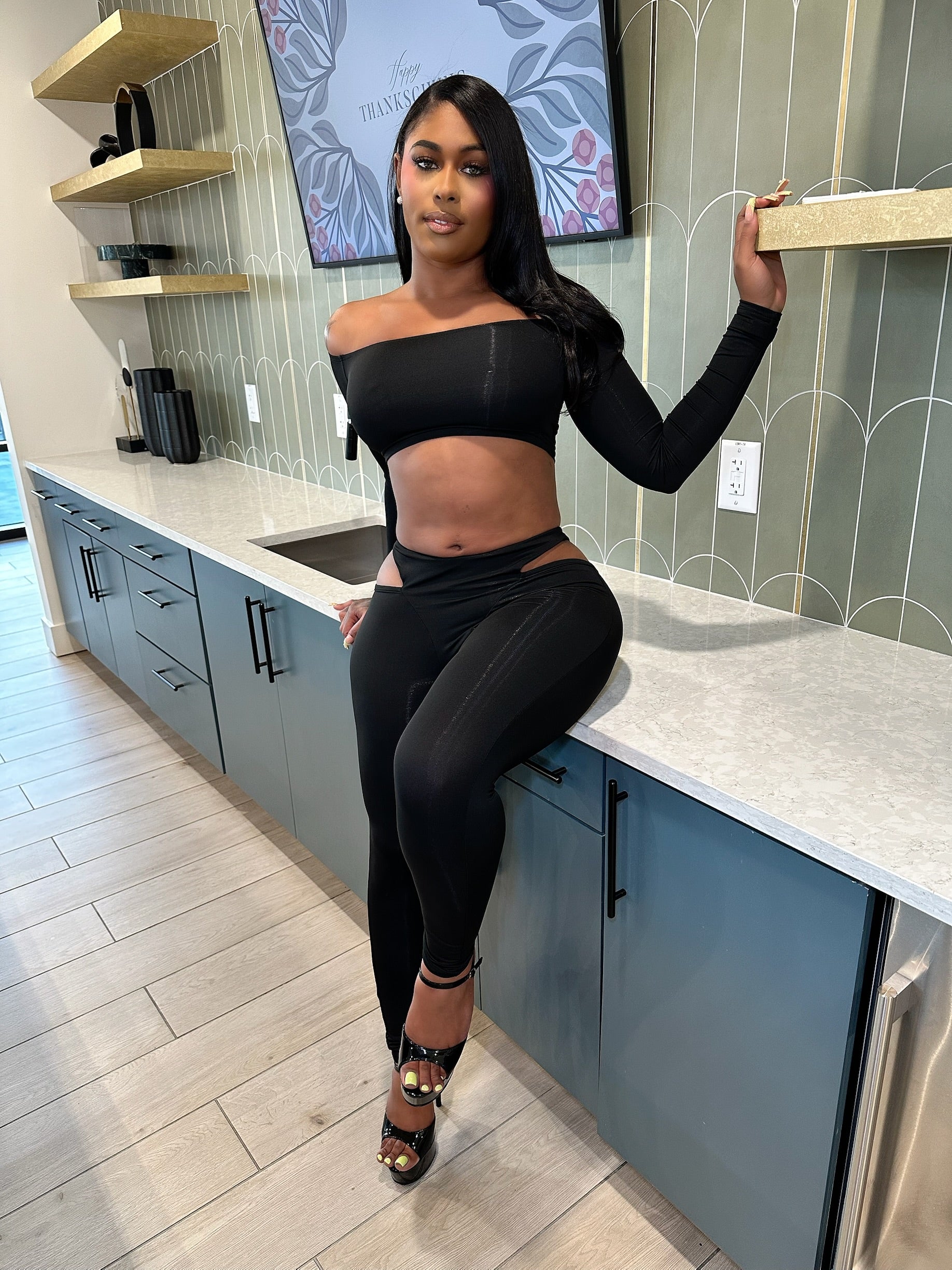 Vixen Exposure Cutout Set- Black