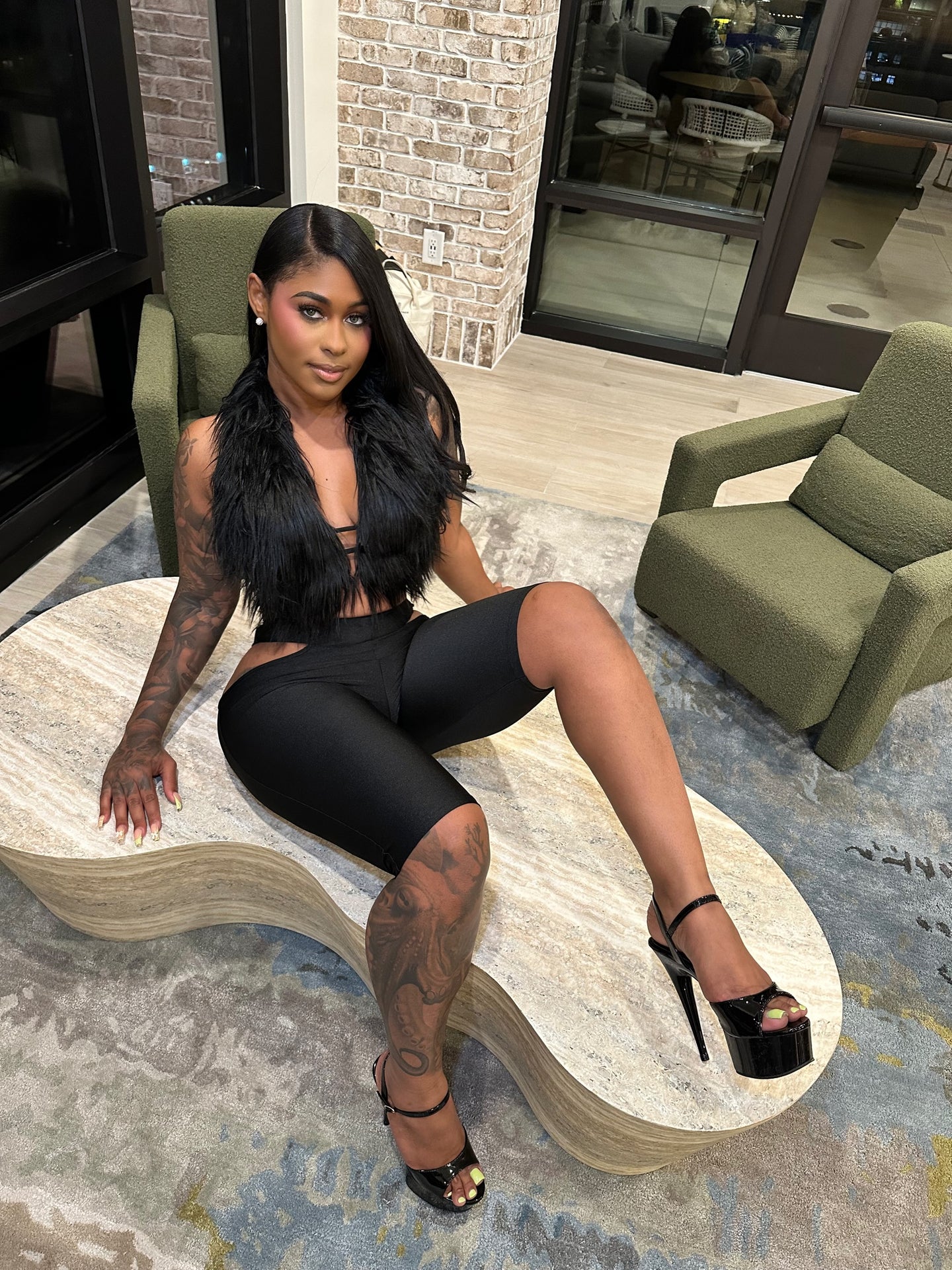 Bad Intentions Fur Capri Set – Black