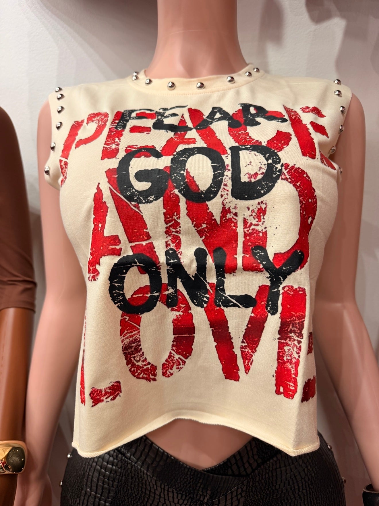 Fear Only God Graphic Top – Cream